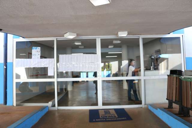 UFMS suspende cronograma de concurso para técnico-administrativo em Educação