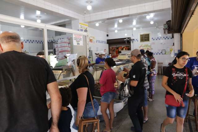Para prote&ccedil;&atilde;o de familiares, almo&ccedil;o tradicional ser&aacute; com &quot;cada um no seu canto&quot;