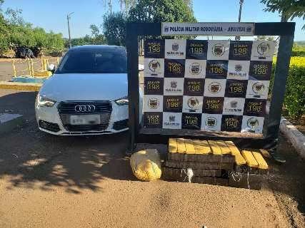 Traficantes abandonam Audi roubado com 100 quilos de maconha na MS-156