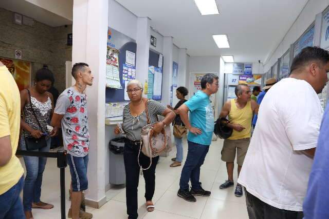 Mega-Sena pode pagar at&eacute; R$ 13 milh&otilde;es no sorteio desta s&aacute;bado 