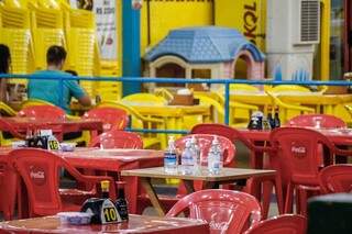 Feira volta a funcionar com medidas de segurança, mas movimento ainda é tímido Feira volta a funcionar com medidas de segurança, mas movimento ainda é tímido