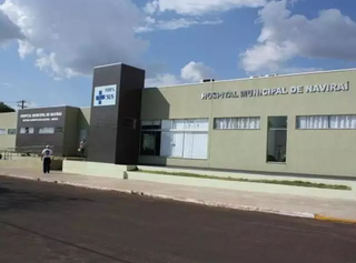 Hospital Municipal de Saúde recebeu visita do Sindicato dos Médicos em 2 de abril. (Foto: Folha de Naviraí/Jr Lopes) 