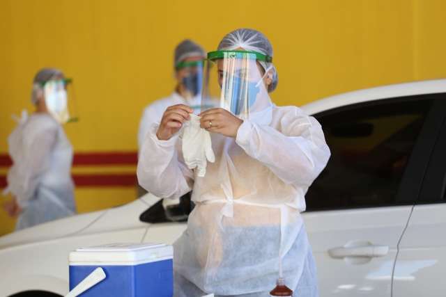 Brasil chega a 22 mil casos, com 99 mortes nas &uacute;ltimas 24 horas