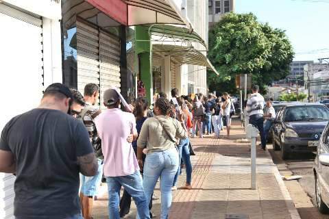 Desemprego em ebulição leva centena de pessoas à porta da Funtrab