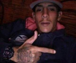 Claylson Silva Edwillians, o “Keko”, foi morto com tiro de fuzil no peito após reagir à abordagem policial (Foto: Reprodução)