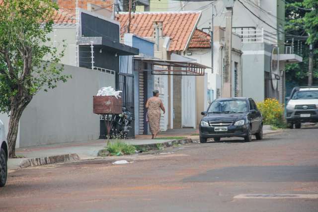 A &quot;ficha caiu&quot; entre moradores do bairro de idosa que morreu por coronav&iacute;rus