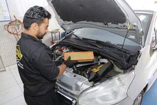 Troca do filtro de ar é imprescindível para saúde do carro e dos ocupantes (Foto: Kísie Ainoã)