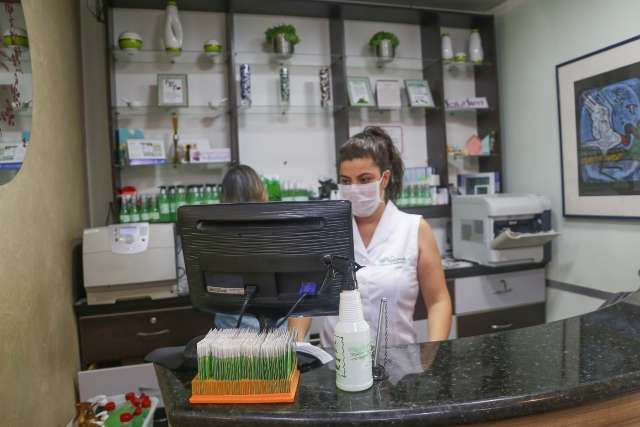 Carga n&atilde;o chega e testes r&aacute;pidos nas farm&aacute;cias ficam para semana que vem 
