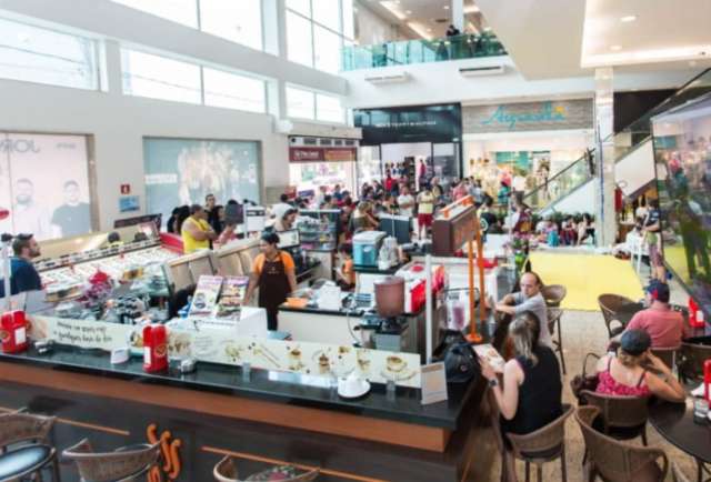 Shoppings tentam, mas prefeitura rejeita planos de biosseguran&ccedil;a para reabertura