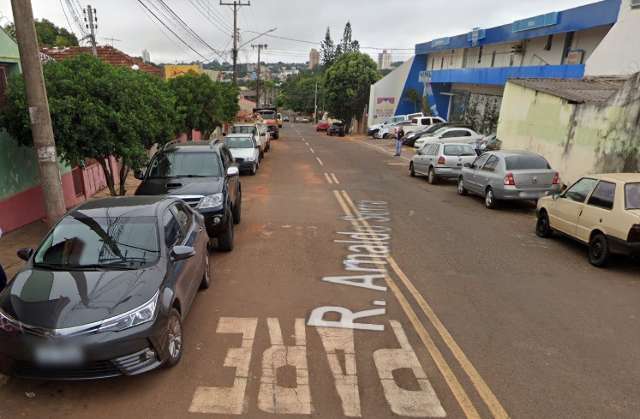 Travestis agridem clientes a marteladas, pedradas e s&atilde;o presas