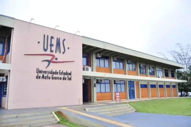Uems continua com as aulas presenciais suspensas at&eacute; o dia 3 de maio