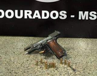 Pistola Taurus 7.65 que estava com adolescente conhecido como “Terrorista” (Foto: Divulgação)