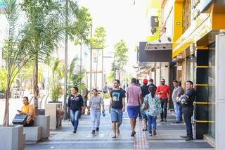 Centro de Campo Grande, que reúne comércio varejista, na manhã desta quarta-feira. (Foto: Paulo Francis)