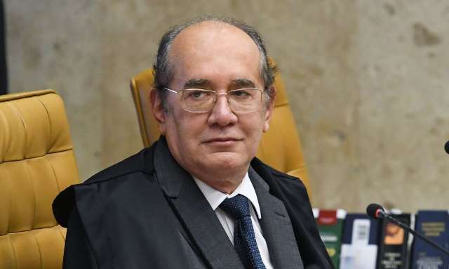 Gilmar Mendes suspende cobran&ccedil;a de tarifa sobre cheque especial