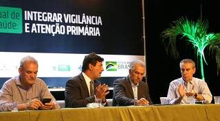Geraldo Resende, Luiz Henrique Mandetta, Reinaldo Azambuja e Paulo Corrêa em evento realizado em fevereiro na Capital (Foto: Edemir Rodrigues)