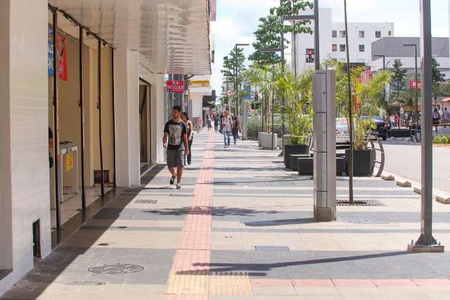 Na semana de reabertura, 80% dos com&eacute;rcios cumpriram medidas de higiene