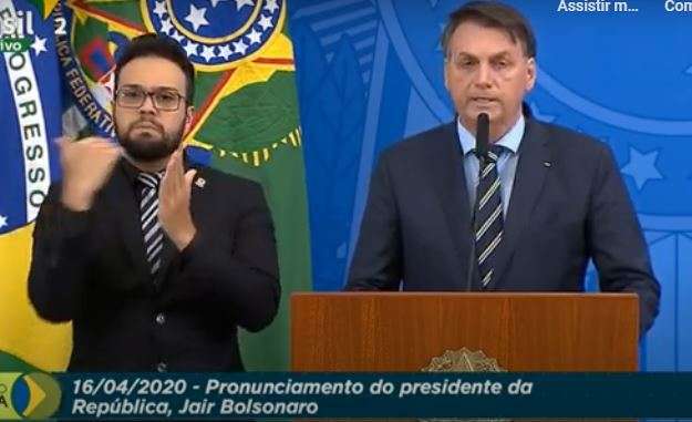 Foi um &ldquo;div&oacute;rcio consensual&rdquo;, diz Bolsonaro sobre demiss&atilde;o de Mandetta