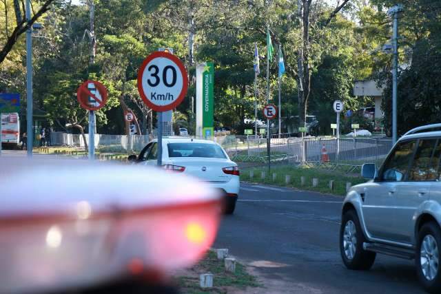 Governo suspende indeniza&ccedil;&otilde;es e corta di&aacute;rias para economizar at&eacute; R$ 100 milh&otilde;es