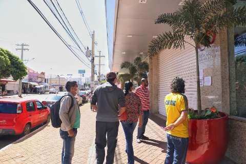 Decreto ainda n&atilde;o saiu, mas clientes j&aacute; esperam abertura de shopping no Centro