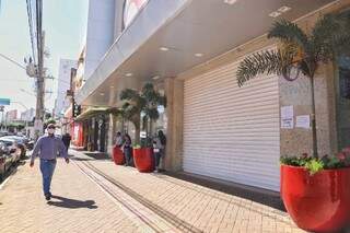 Decreto ainda n&atilde;o saiu, mas clientes j&aacute; esperam abertura de shopping no Centro