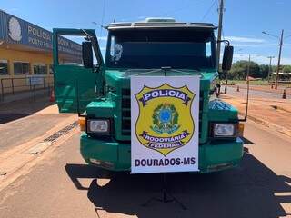 Pol&iacute;cia intercepta carretas roubadas em SP sendo levadas para o Paraguai
