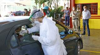 Drive-thru foi instalado no pátio do Corpo de Bombeiros da região central (Foto/Divulgação)