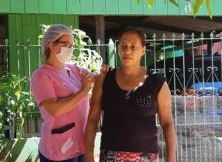 Após prefeito reduzir salário, Câmara devolve R$ 850 mil para combater vírus Após prefeito reduzir salário, Câmara devolve R$ 850 mil para combater vírus