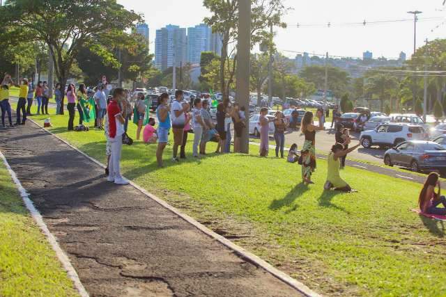 Convocados para ora&ccedil;&atilde;o, 3 mil se concentram nos Altos da Avenida Afonso Pena