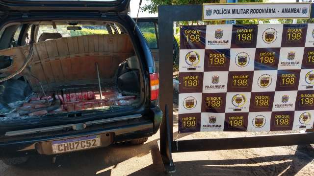 Carioca &eacute; preso com 104 quilos de maconha em fundo falso de ve&iacute;culo na MS-156