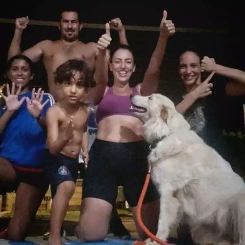 Família cria "chalenge" de exercícios físicos que inclui até cachorro