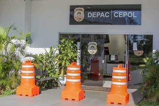 Caso foi registrado na Delegacia de Pronto Atendimento Comunitário no Cepol (Foto: Marcos Maluf)