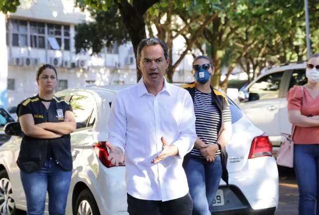 Prefeito retira projeto de lei que define regras para motoristas de aplicativos