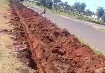 Ex&eacute;rcito paraguaio abre valeta para fechar de vez passagem na fronteira