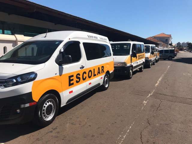 Motoristas de vans escolares querem decreto para flexibilizar atividades