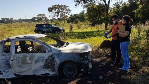 Saveiro de agricultor assassinado com 50 facadas &eacute; encontrada queimada