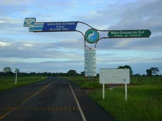 Entrada da cidade de Santa Rita do Pardo, distante 266 quilômetros de Campo Grande (Foto: divulgação) 