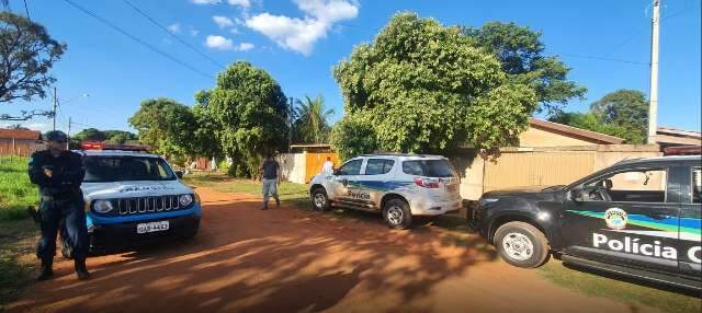 Ap&oacute;s 3 roubos, assaltante morre em troca de tiros com a PM