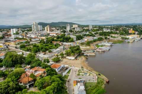 Prefeitura de Corumbá reduz jornada, corta salários e muda gratificações 
