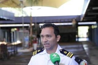 Militares desinfectam Feira Central e alertam sobre relaxamento na limpeza Militares desinfectam Feira Central e alertam sobre relaxamento na limpeza