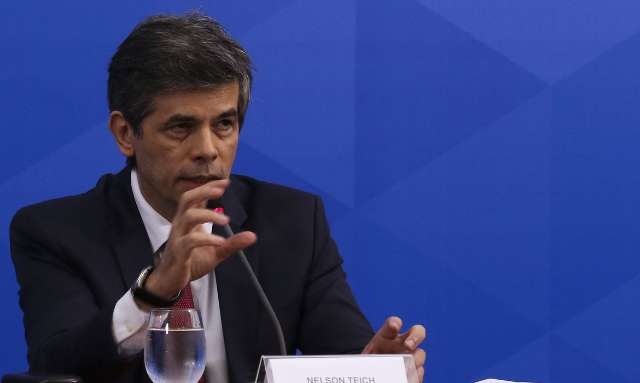 N&uacute;mero de mortes em 24h cresce mais de 140% e chega a 3.313 no Brasil