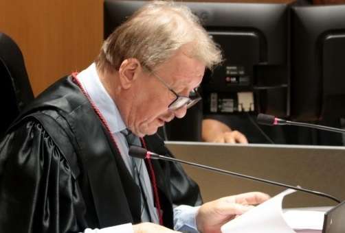 Justi&ccedil;a nega pedido de remo&ccedil;&atilde;o de poste para constru&ccedil;&atilde;o de garagem