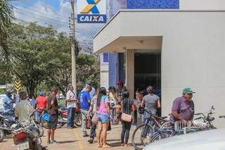 Em MS, 21 ag&ecirc;ncias da Caixa abrem neste s&aacute;bado para atender servi&ccedil;os essenciais