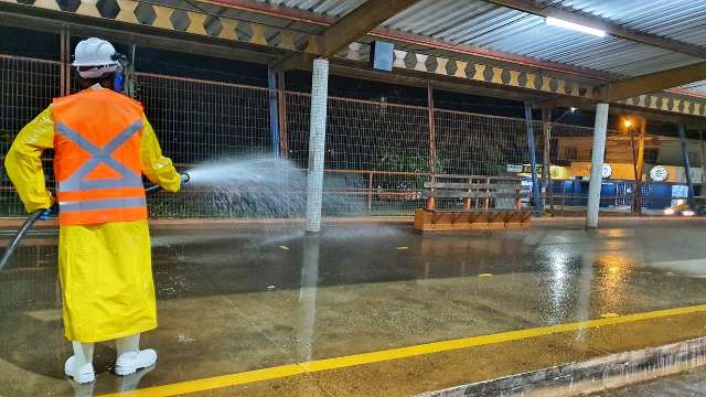 Desinfec&ccedil;&atilde;o chega as ruas das  Moreninhas e Aero Rancho no final de semana