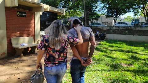 L&iacute;der de oposi&ccedil;&atilde;o ao PCC suspeito de assassinatos &eacute; preso com duas armas