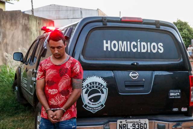 Assassino confesso de Graziele foi a vel&oacute;rio e ostentava luto na internet