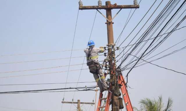 Proposta pro&iacute;be corte de &aacute;gua e energia de pequenas empresas