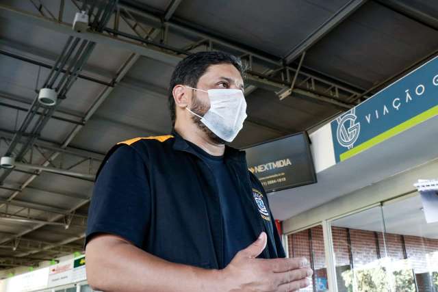 &quot;Se eu fosse viajar hoje s&oacute; embarcaria na rodovi&aacute;ria&quot;, diz secret&aacute;rio