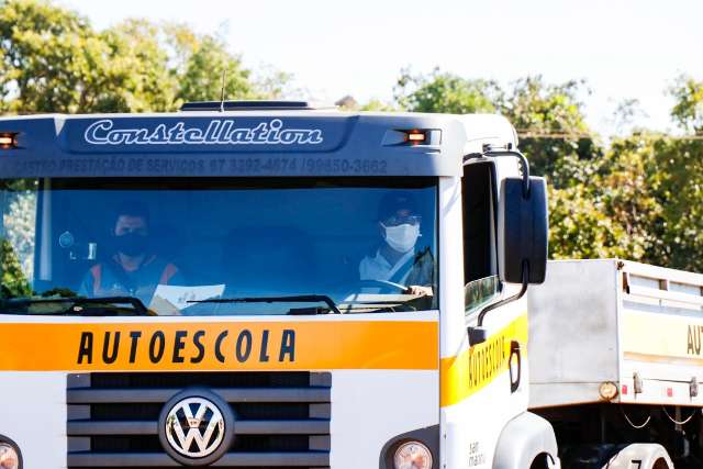 No Detran, volta &agrave;s aulas, por enquanto, s&oacute; para alunos de ve&iacute;culos grandes