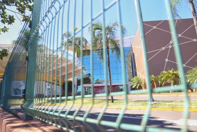 Shoppings desrespeitam acordo de biosseguran&ccedil;a para reabrir as portas