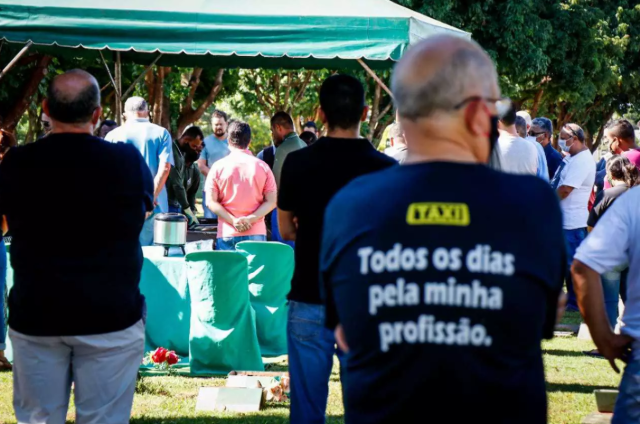 Taxistas falam sobre perigos e choram o colega morto em corrida de R$ 52
